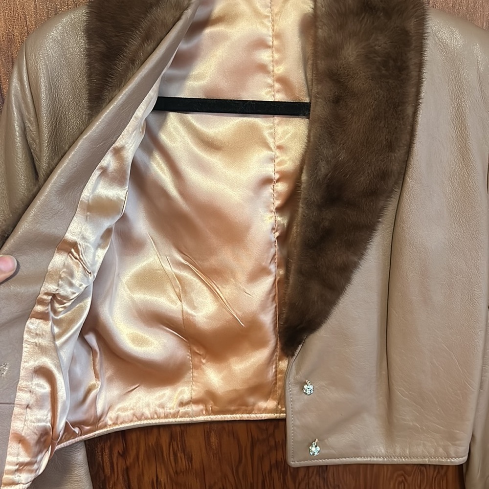 Vintage leather cropped jacket. Small - Picture 4 of 9